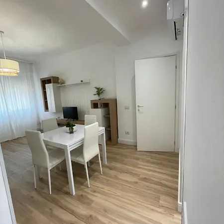 La Casa Di Ary Apartment *