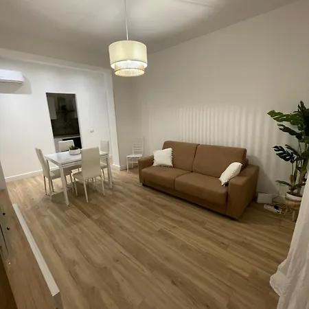 La Casa Di Ary דירה צ'יסטרנה די לטינה